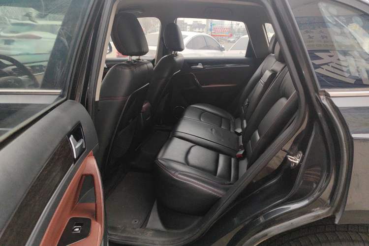 Used Zotye T600 2015 Family Edition 2.0T Manual Elite Version Left Rear Seat