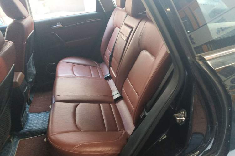 Used Zotye T600 2015 2.0T DCT Luxury Version Left Rear Seat