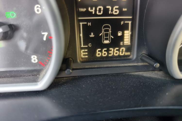 Used Zotye T600 2015 2.0T DCT Prestige Edition Odometer Close Up