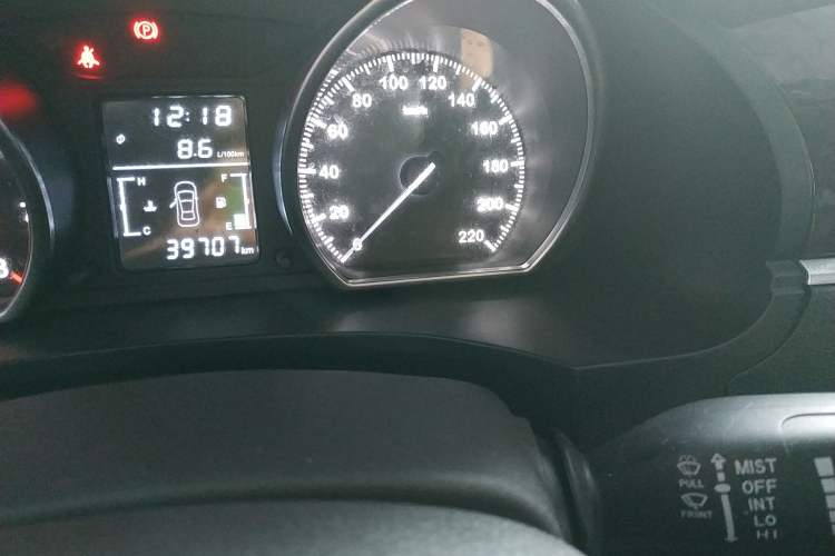 Used Zotye T600 2015 1.5T Manual Elite Model Odometer Close Up