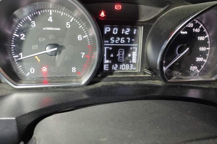 Used Zotye T600 2015 2.0T DCT Prestige Edition Odometer Close Up