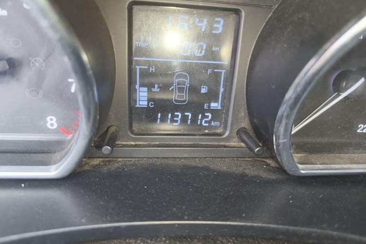 Used Zotye T600 2015 1.5T Manual Luxury Model Odometer Close Up