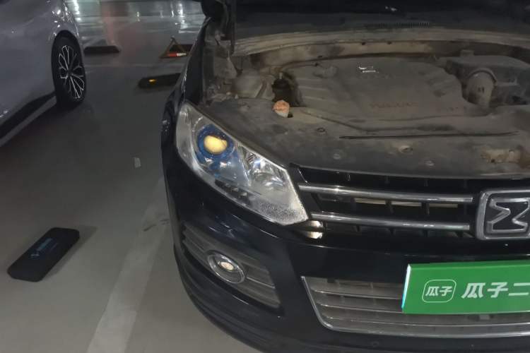 Used Zotye T600 2015 Family Edition 2.0T Manual Luxury Version Right Front Headlight