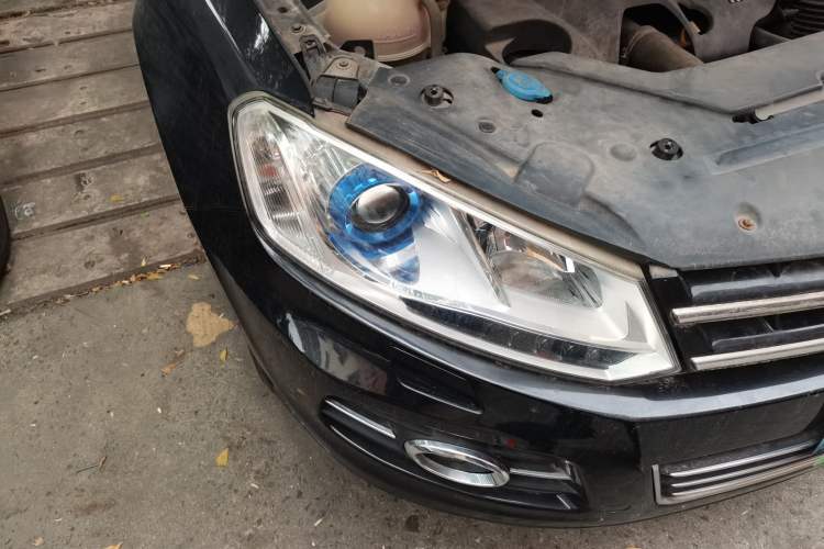 Used Zotye T600 2015 1.5T Manual Luxury Model Right Front Headlight