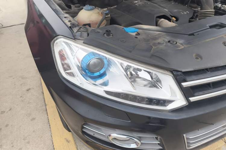 Used Zotye T600 2015 1.5T Manual Luxury Model Right Front Headlight