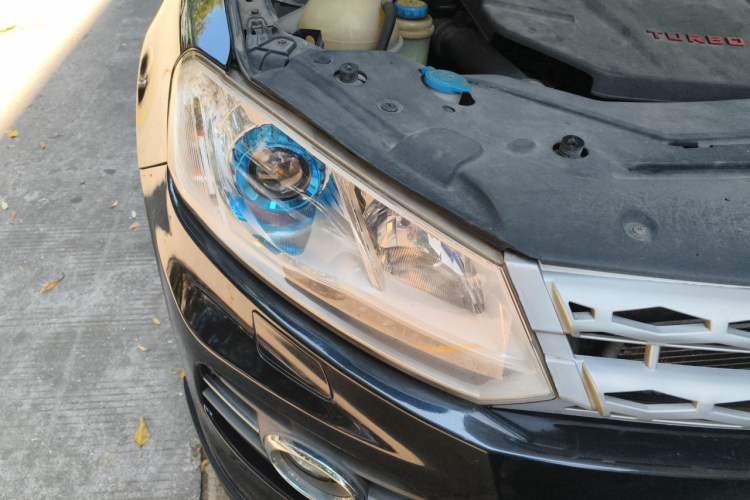 Used Zotye T600 2015 2.0T DCT Prestige Edition Right Front Headlight
