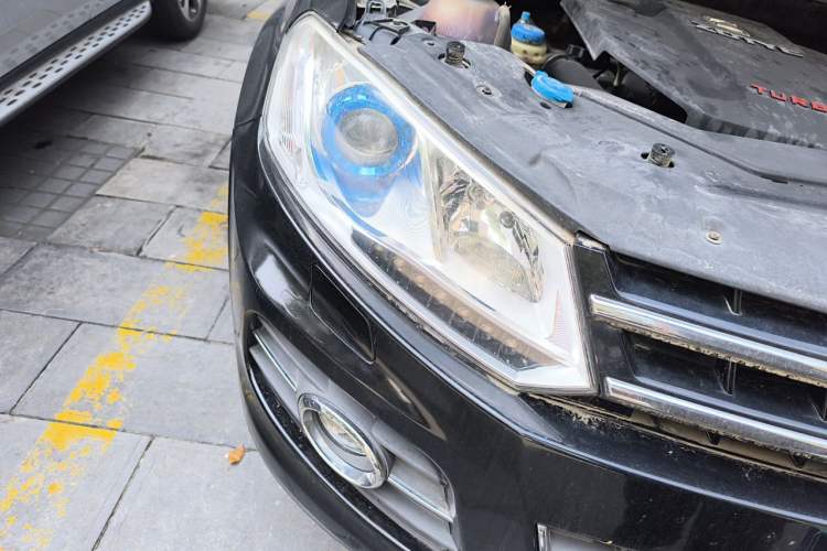 Used Zotye T600 2015 2.0T DCT Prestige Edition Right Front Headlight