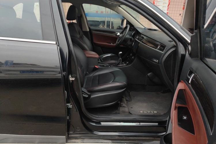 Used Zotye T600 2015 Family Edition 2.0T Manual Elite Version Right Front Seat