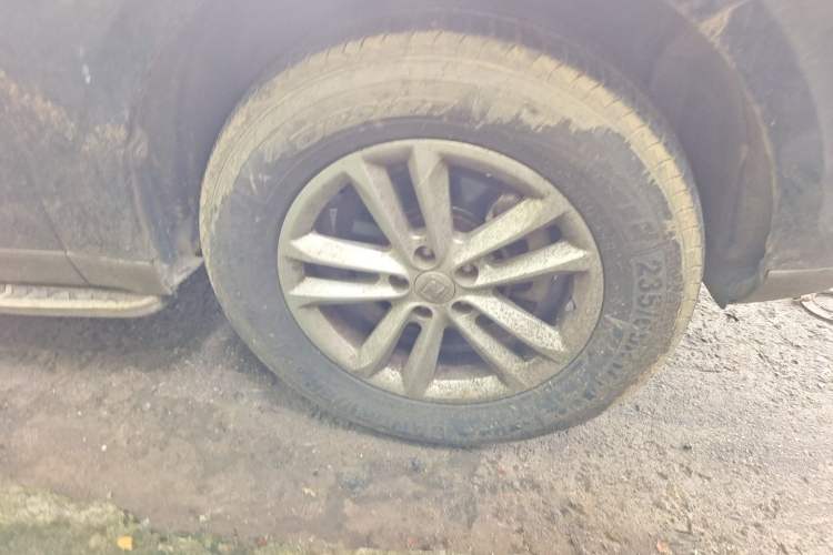 Used Zotye T600 2015 1.5T Manual Luxury Model Right Front Wheel Hub