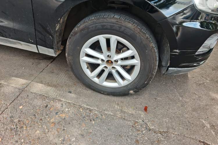 Used Zotye T600 2015 1.5T Manual Luxury Model Right Front Wheel Hub