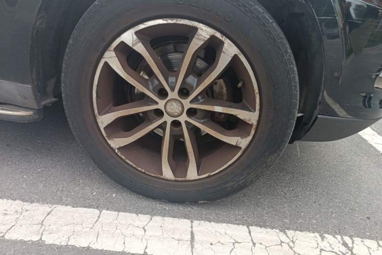 Used Zotye T600 2015 2.0T DCT Luxury Version Right Front Wheel Hub