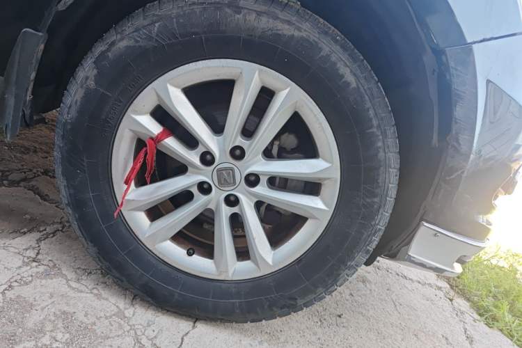 Used Zotye T600 2015 1.5T Manual Luxury Model Right Front Wheel Hub