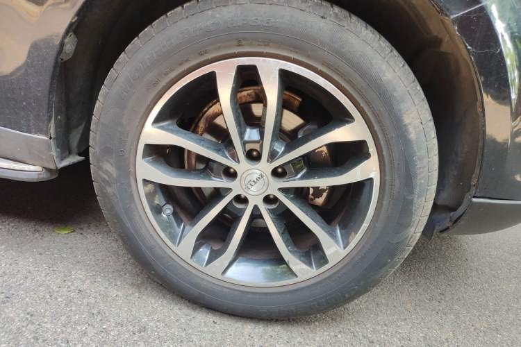 Used Zotye T600 2015 2.0T DCT Luxury Version Right Front Wheel Hub