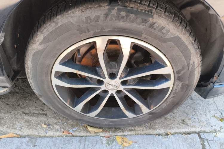 Used Zotye T600 2015 2.0T DCT Prestige Edition Right Front Wheel Hub