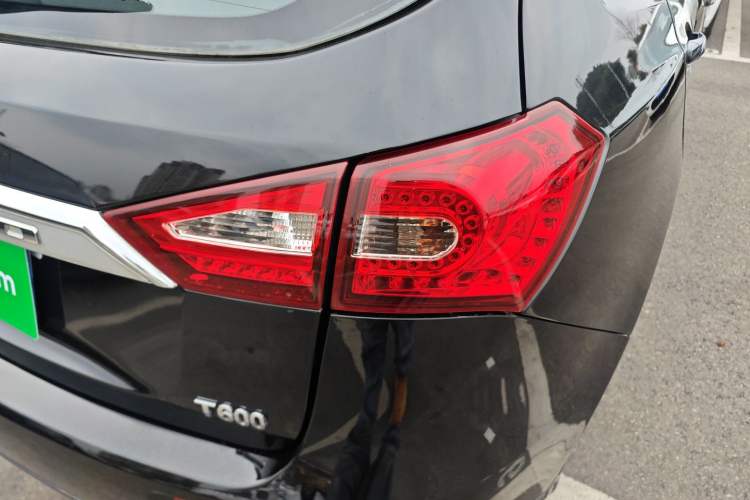 Used Zotye T600 2015 1.5T Manual Luxury Model Right Rear Taillight