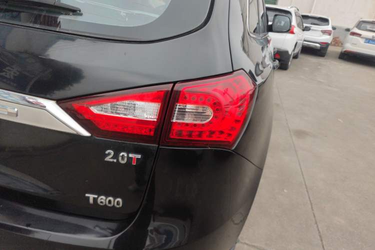 Used Zotye T600 2015 Family Edition 2.0T Manual Elite Version Right Rear Taillight