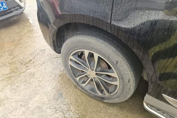 Used Zotye T600 2015 2.0T Manual Luxury Version Right Rear Wheel Hub