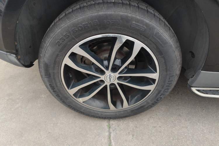 Used Zotye T600 2015 Family Edition 2.0T Manual Elite Version Right Rear Wheel Hub