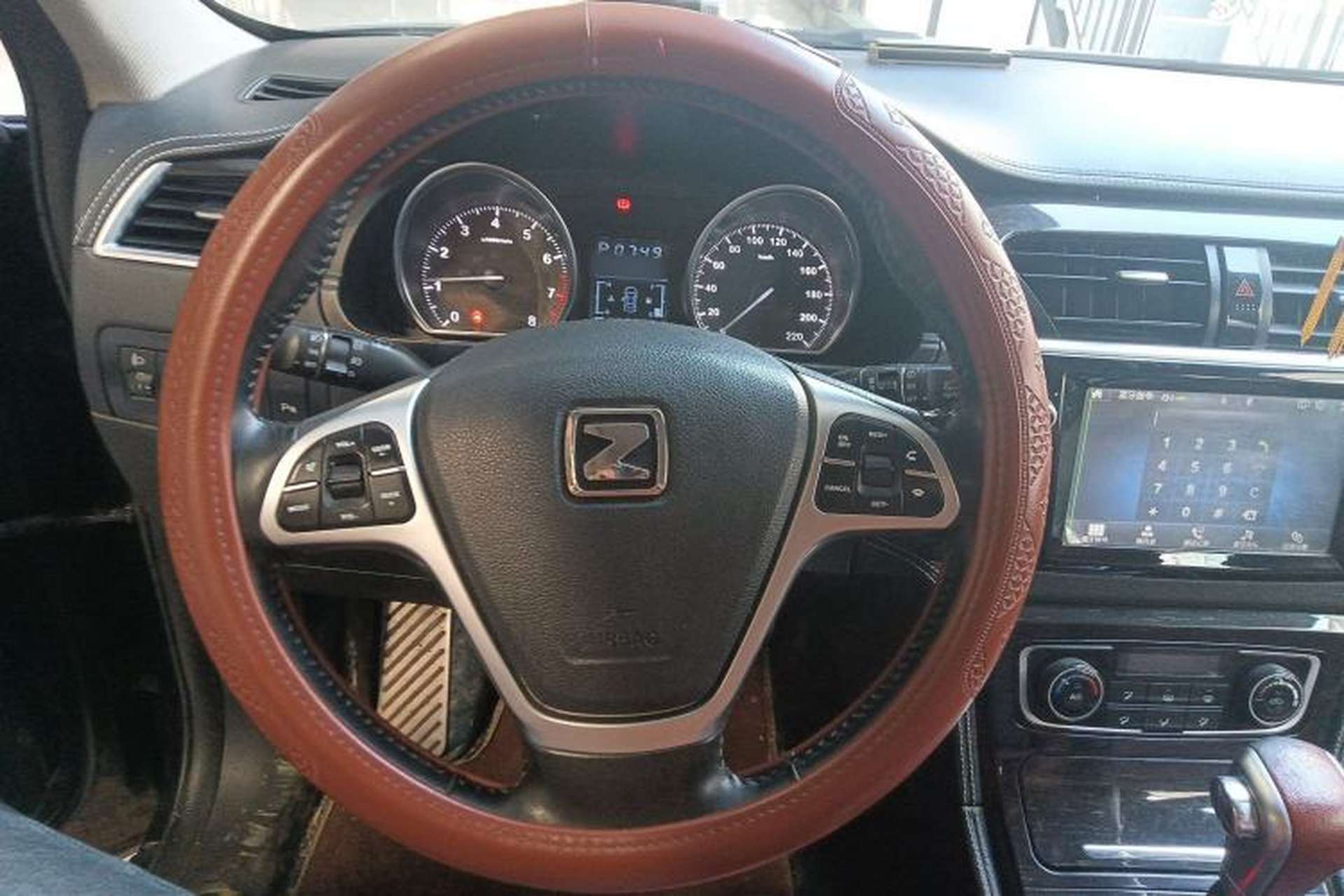 Used Zotye T600 2015 2.0T DCT Luxury Version Steering Wheel