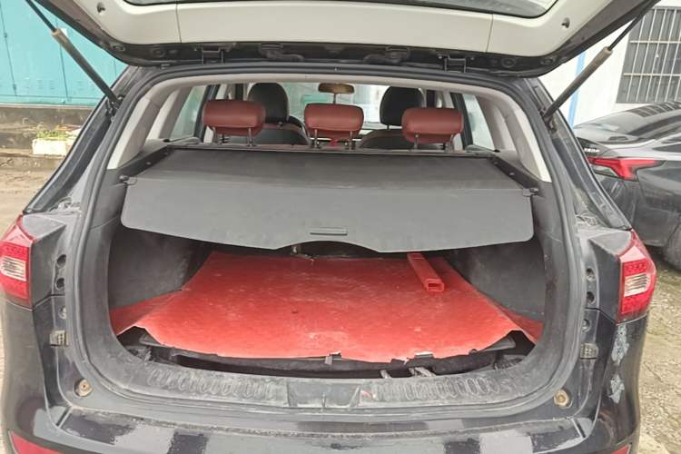 Used Zotye T600 2015 2.0T Manual Luxury Version Trunk