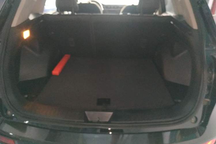 Used Zotye T600 2015 1.5T Manual Elite Model Trunk
