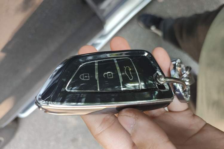 Used Zotye T600 2015 2.0T DCT Luxury Version Vehicle Key