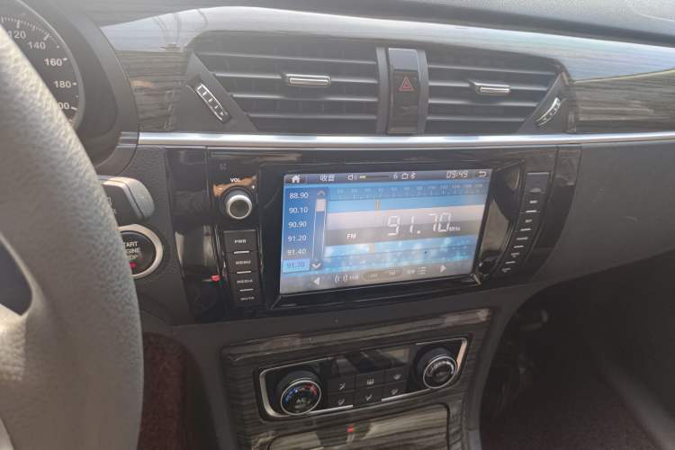 Used Zotye T600 2015 1.5T Manual Luxury Model Audio And AC Panel
