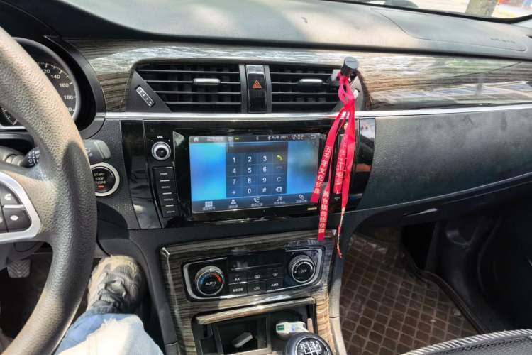 Used Zotye T600 2015 1.5T Manual Luxury Model Audio And AC Panel