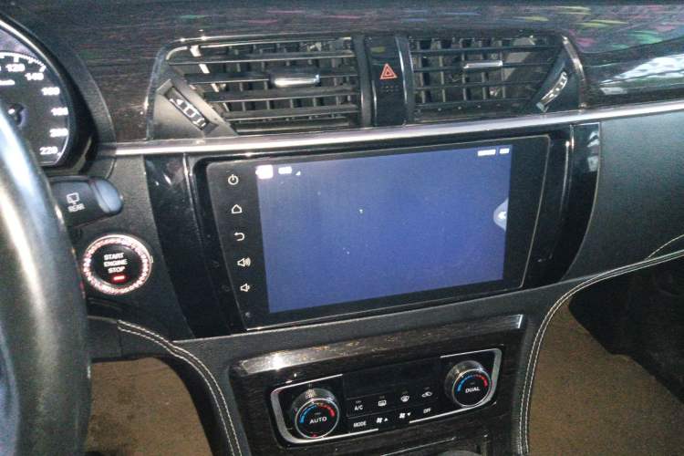 Used Zotye T600 2015 2.0T DCT Prestige Edition Audio And AC Panel
