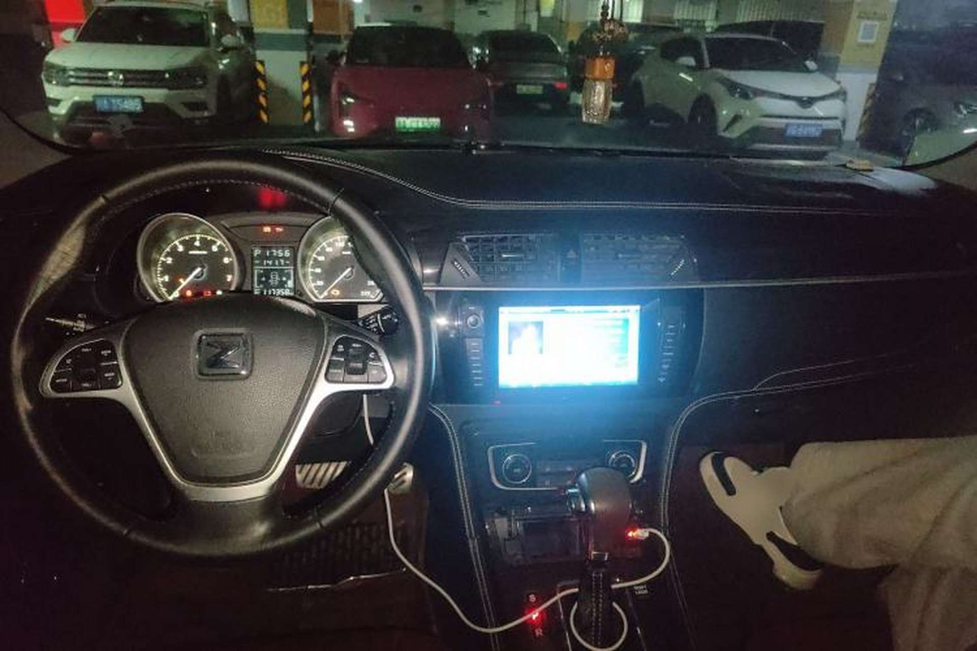 Used Zotye T600 2015 2.0T DCT Luxury Version Center Console
