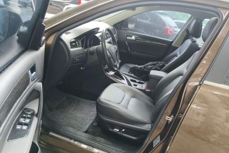 Used Zotye T600 2015 2.0T DCT Prestige Edition Driver Seat