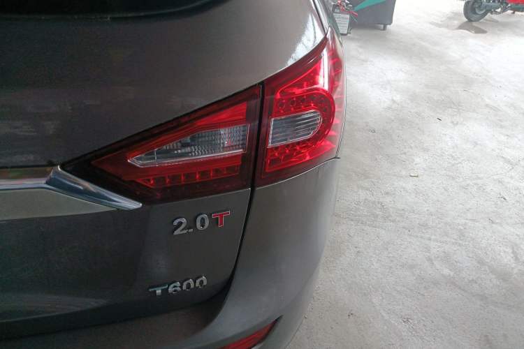 Used Zotye T600 2015 2.0T DCT Prestige Edition Exterior 3