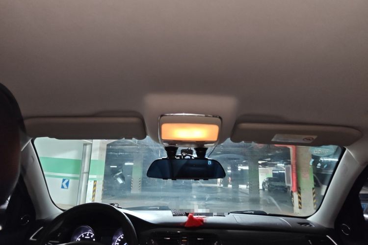 Used Zotye T600 2015 1.5T Manual Luxury Model Headliner
