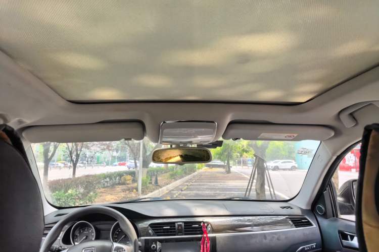 Used Zotye T600 2015 1.5T Manual Luxury Model Headliner