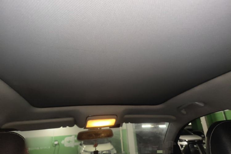 Used Zotye T600 2015 1.5T Manual Luxury Model Headliner