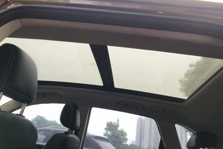 Used Zotye T600 2015 2.0T DCT Prestige Edition Headliner