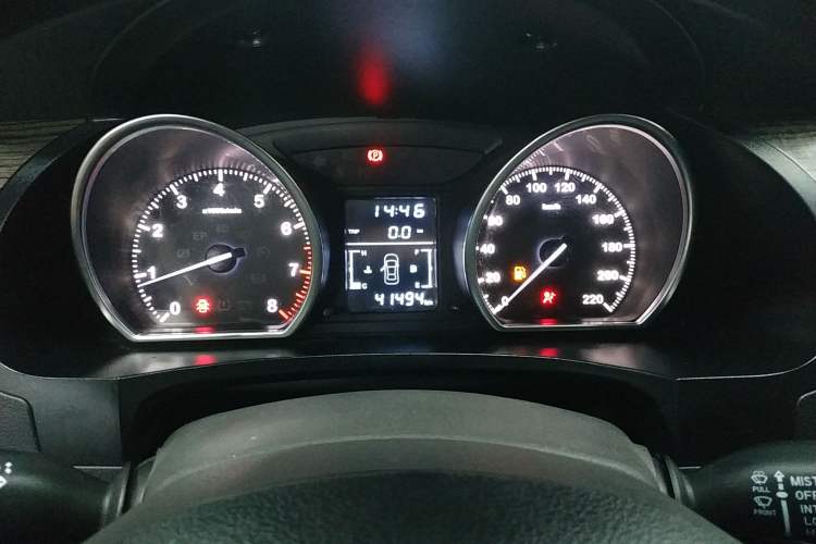 Used Zotye T600 2015 1.5T Manual Luxury Model Instrument Cluster