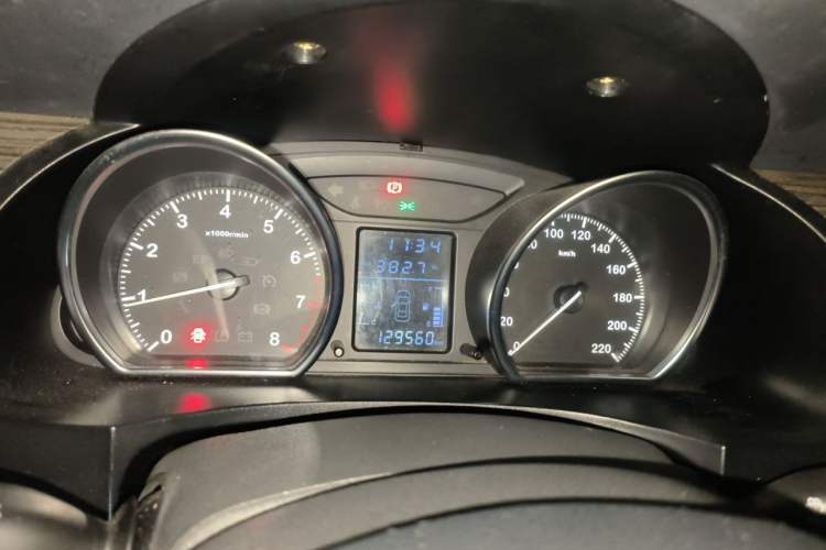 Used Zotye T600 2015 1.5T Manual Luxury Model Instrument Cluster