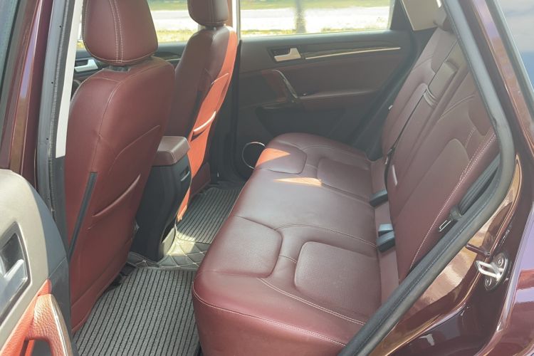 Used Zotye T600 2015 2.0T DCT Prestige Edition Interior 3