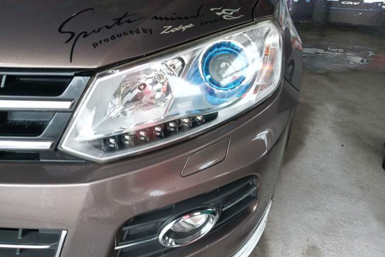Used Zotye T600 2015 2.0T DCT Prestige Edition Left Front Headlight