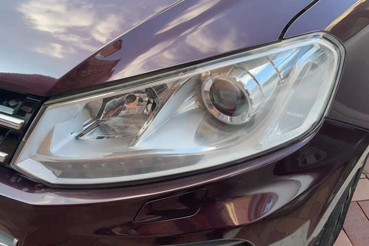 Used Zotye T600 2015 2.0T DCT Prestige Edition Left Front Headlight
