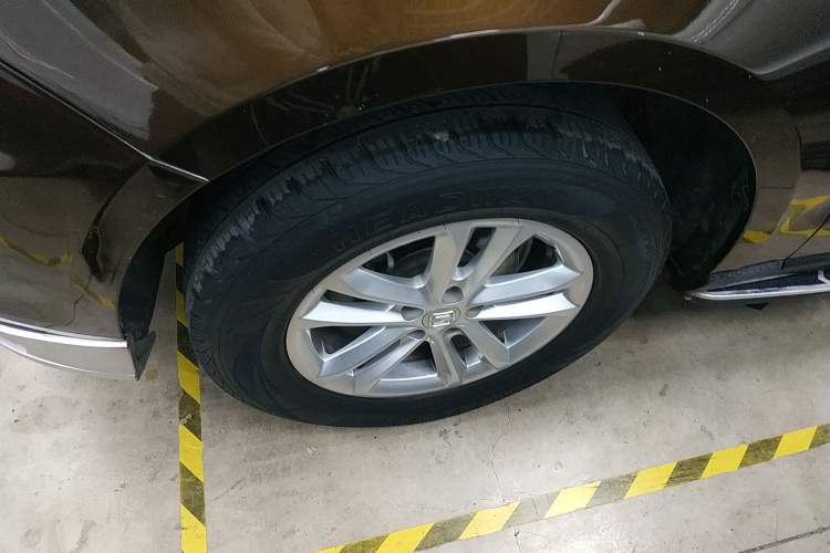Used Zotye T600 2015 1.5T Manual Luxury Model Left Front Wheel Hub