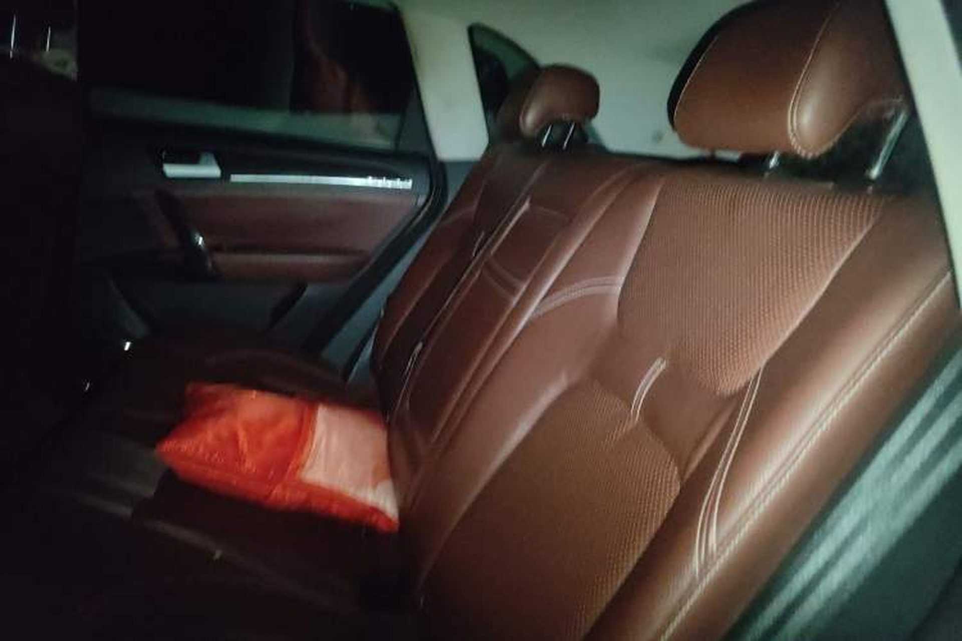 Used Zotye T600 2015 2.0T DCT Luxury Version Left Rear Seat