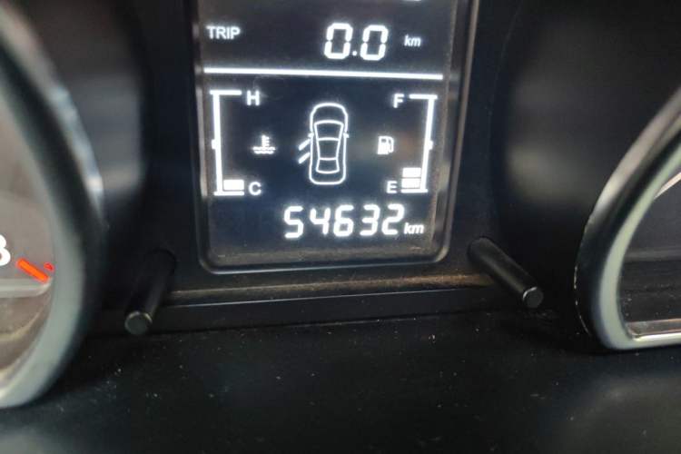 Used Zotye T600 2015 1.5T Manual Elite Model Odometer Close Up