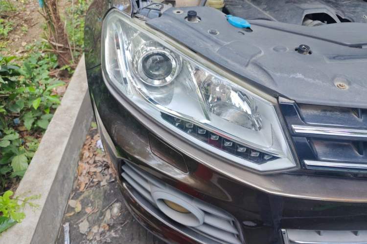Used Zotye T600 2015 1.5T Manual Elite Model Right Front Headlight