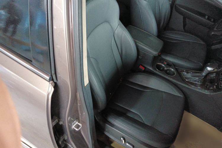 Used Zotye T600 2015 2.0T DCT Prestige Edition Right Front Seat