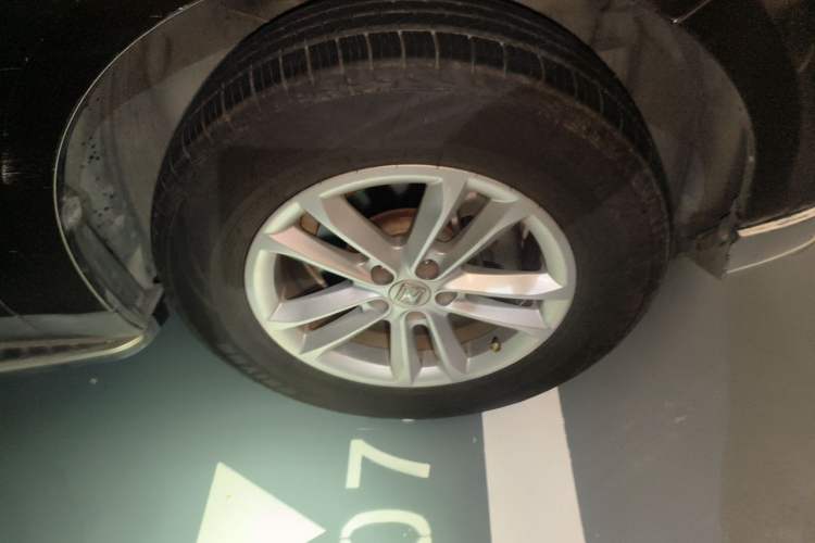 Used Zotye T600 2015 1.5T Manual Luxury Model Right Front Wheel Hub