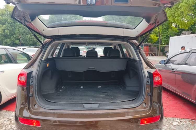 Used Zotye T600 2015 2.0T DCT Luxury Version Trunk