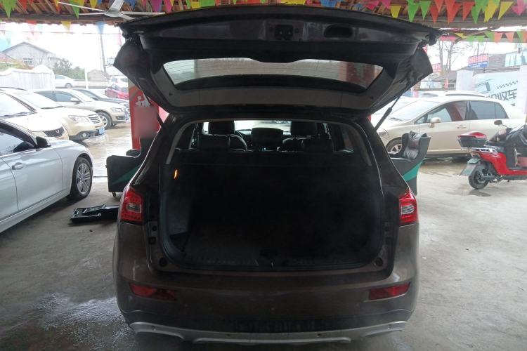 Used Zotye T600 2015 2.0T DCT Prestige Edition Trunk