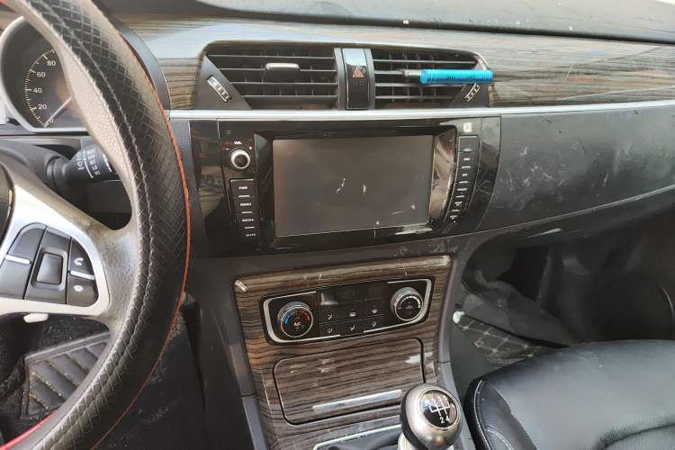 Used Zotye T600 2015 1.5T Manual Luxury Model Audio And AC Panel